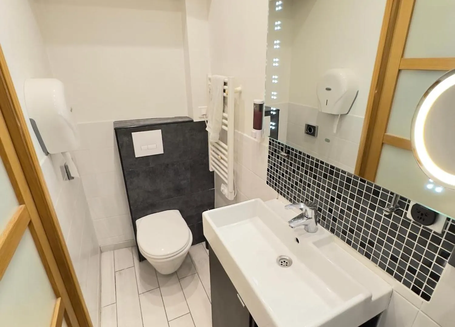 Apartament St Paul Marais Flat Ground Floor Paryż