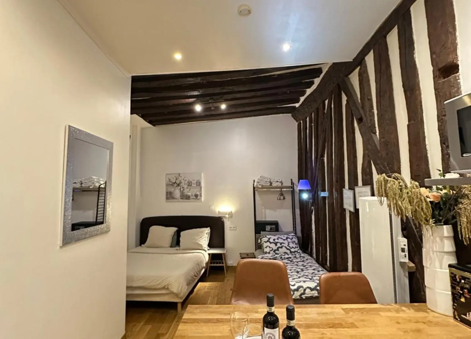 Apartament St Paul Marais Flat Ground Floor Paryż